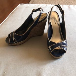 Tommy Hill figure cork wedges